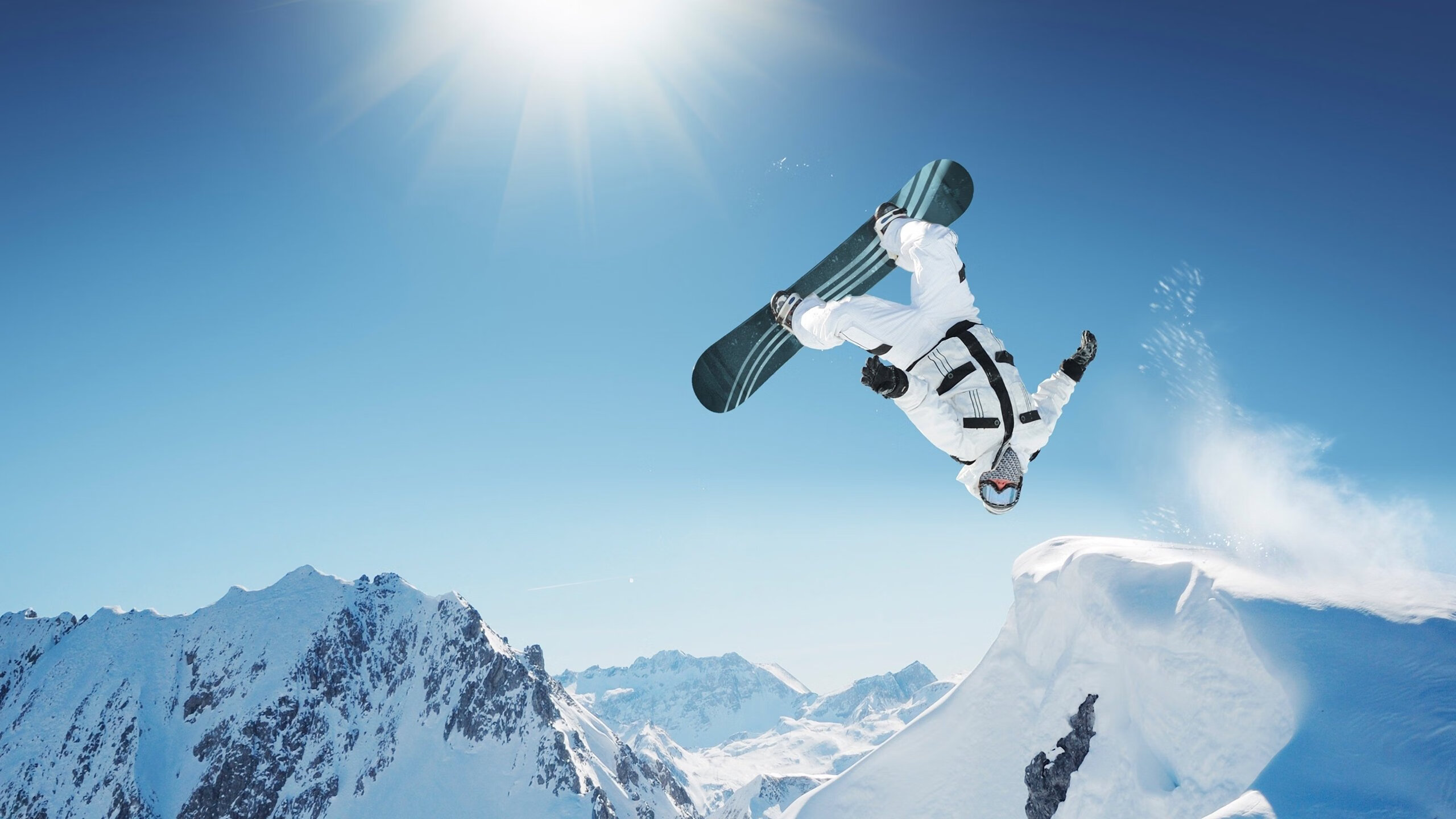 开云APP-足球视频裁判系统全面普及实施，足球裁判视角